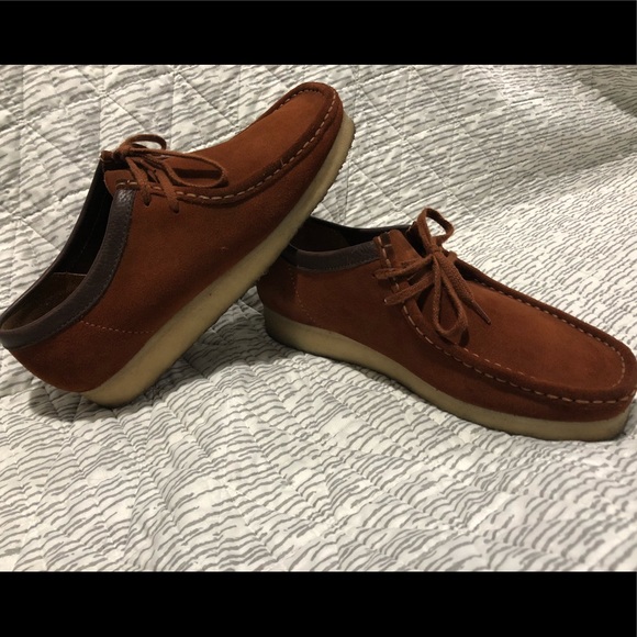 clarks wallabees dark brown suede